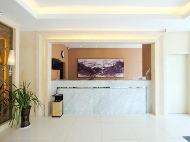 Jinjiang Inn Xianning Yinquan Avenue Hot Spring Hotel Exterior photo